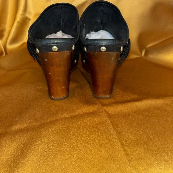 UGG Black Leather Clogs with Wooden Sole - Picture 5 of 7